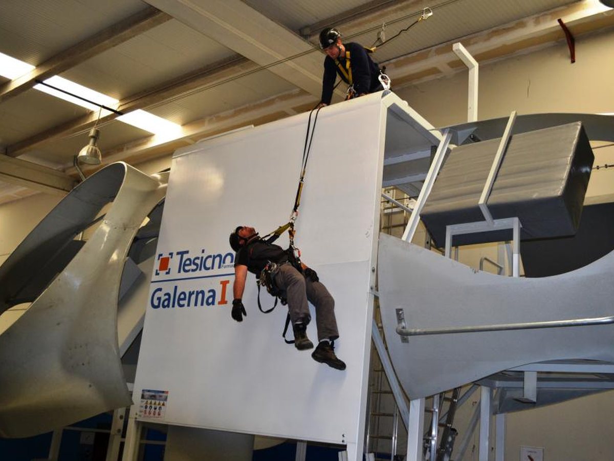 Simulador de nacelle para formación en trabajos en altura